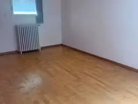 location bureau 81 m² à angers (49000)
