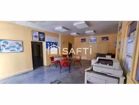 entrepôt de 241 m² + bureau de 175 m²