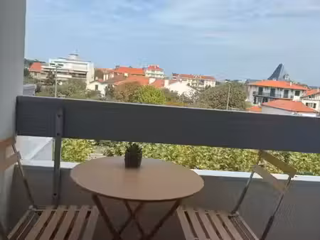 location appartement 1 pièce 18 m² à biarritz (64200)