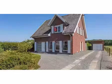 landelijke  vrijstaande woning (te renoveren)
