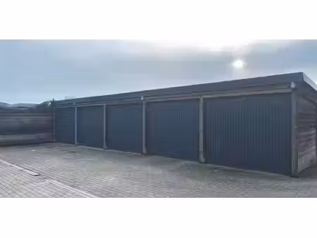 garage à louer à wevelgem pour € 65