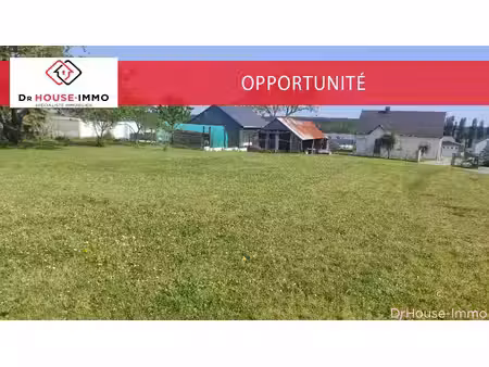 0pportunité unique à saint dolay ! un terrain constructible d'une superficie de 700m².