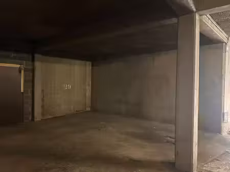 place de parking sous terrain