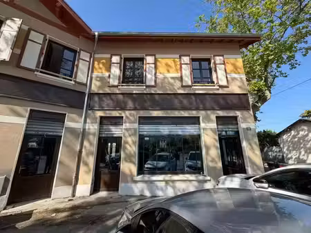 location commerce 312 m² à villeurbanne (69100)