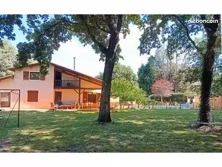 maison landaise familiale en bordure de forêt