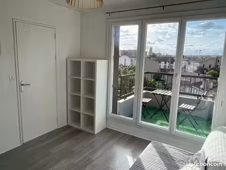 appartement + balcon + parking