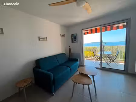 hyères vue mer  accès mer (300m) par chemin privé (location mensuelle de novembre à mars i