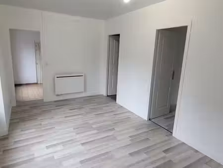appartement à louer - t2 – 38 m² – lamballe (22400) – rez-de-chaussée
