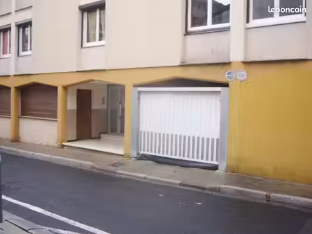 parking securise rue kleber beziers