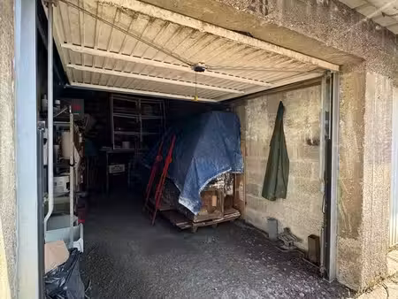 garage box parking