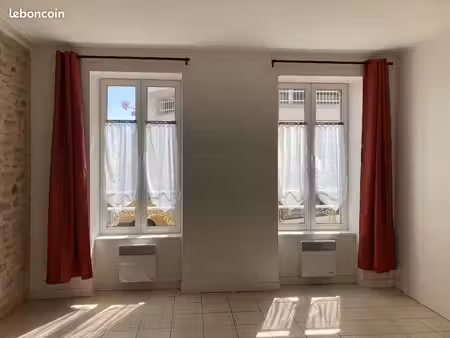 studio 1 pièce 30 m²