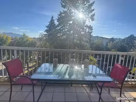 studio 1 pièce 48 m²