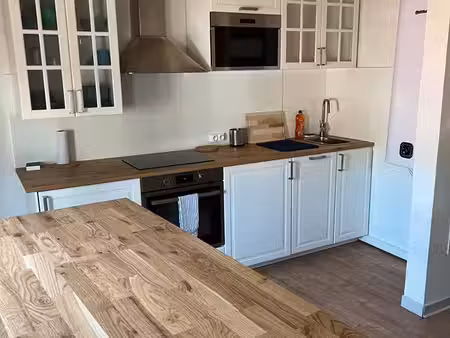 t1bis meublé étudiant toulon – vue mont faron – chambre indépendante – 620 cc