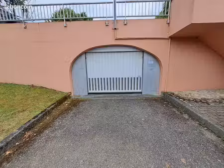 box fermé quartier la terrasse
