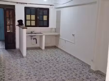loue f2 35m2 balata ouest (abriba)