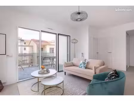 beau t3 74m2 refait à neuf et lumineux