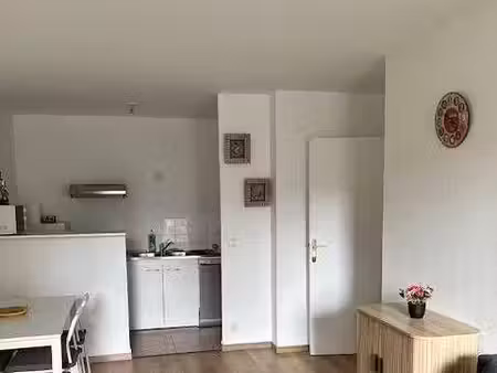 superbe 2p meublé 43 m² avec terrasse 18m²
