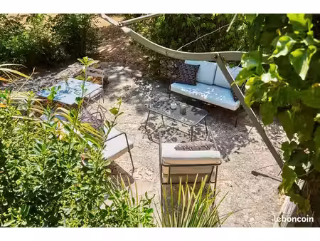 studio dans propriété avec piscine et tennis à aix-en-provence
