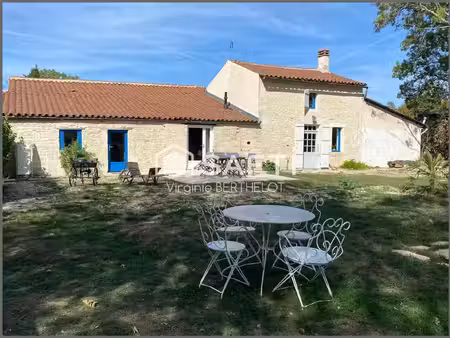vente maison 7 pièces 174 m² secondigné-sur-belle (79170)