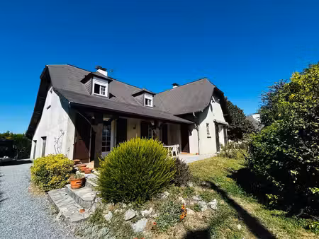 coarraze maison béarnaise t7 à vendre