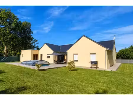 maison contemporaine de plain-pied – 9 pièces– piscine chauffée – dpe a