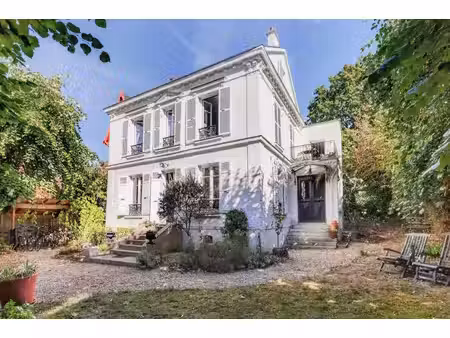 le vésinet - centre - maison - 5 chambres - 186m² - terrain 653m².