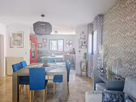 maison dans le quartier de kéryado