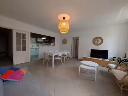 location appartement 3 pièces 71 m² à toulon (83000)
