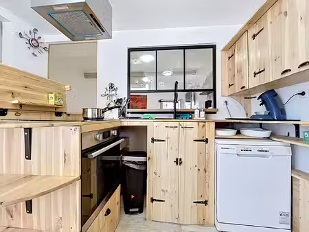 maison de caractère 3 chambres avec atelier voûté au coeur du village