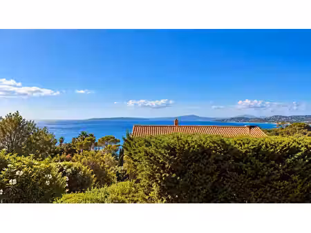 vente maison 4 pièces 147 m² roquebrune-sur-argens (83380)