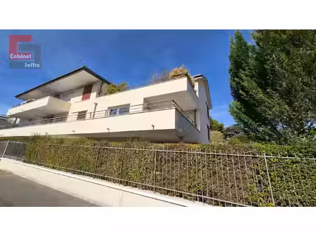 grand 3p dans residence de standing proche chateau