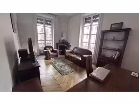 t2 meublé de 62.63m² - rue vaubecour 69002 lyon