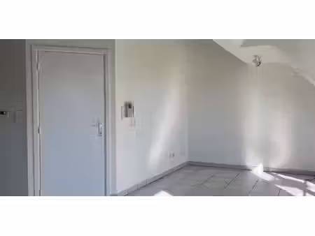 appartement à louer à overpelt pour € 990 avec 2 chambres à coucher