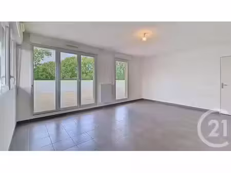 appartement f4 à louer - 4 pièces - 89 79 m2 - st martin de crau - 13 - provence-alpes-cot