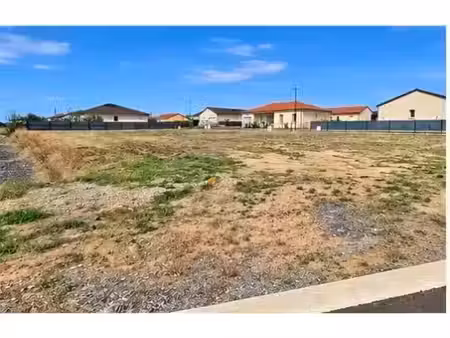 vente terrain 600 m² à avermes (03000)  50 450 €