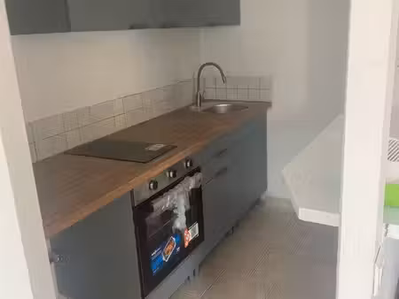 logement f2 à louer au 01/10