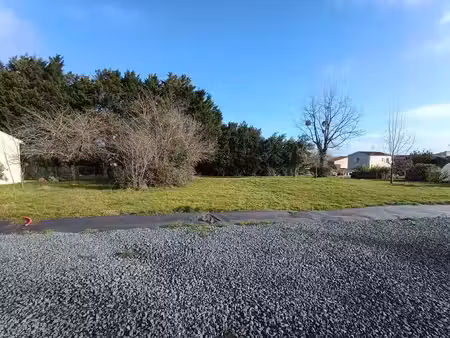 vente terrain 481 m² à saint-romain-de-benet (17600)  53 100 €