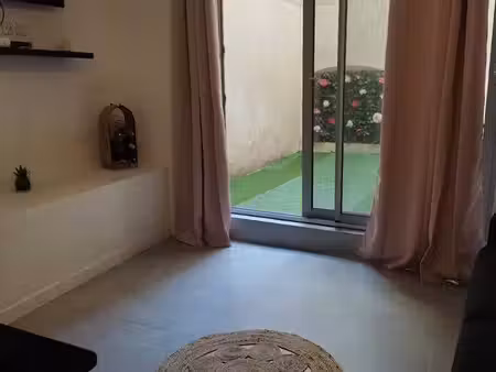 ?️ avignon – studio 24 m² + terrasse 10 m² – au pied du palais des papes