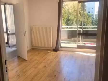 studio avec grand balcon 32m2 secteur oradou
