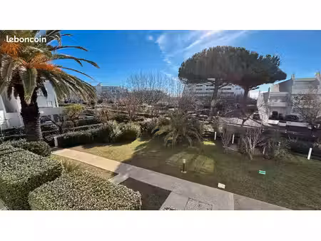 t1 avec terrasse et parking