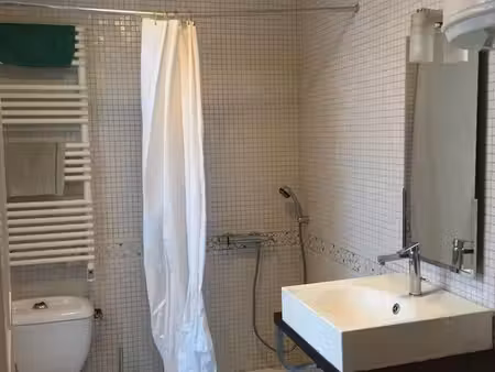 studio refait à neuf meublé et tout équipé