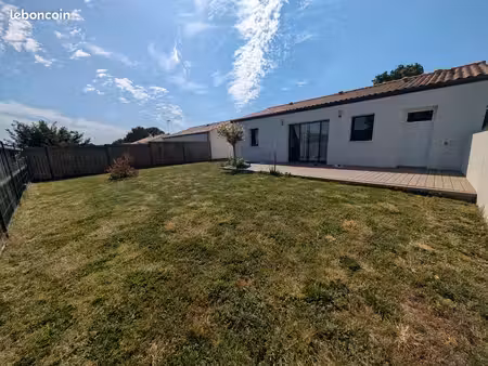 loue maison de 73m2   meublée
