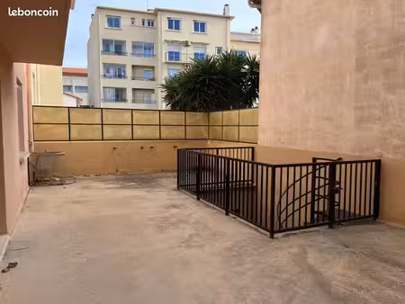 à louer – bel appartement t4 de 100 m² avec grande terrasse de 40 m² – perpignan