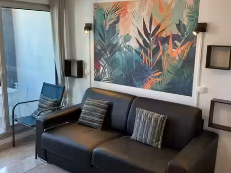 a louer en meublé studio 25 m2 avec terrasse