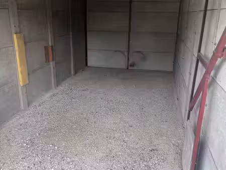 garage / box