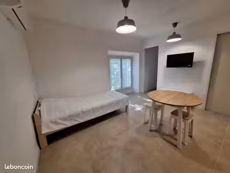 studio meublé équipé neuf à la location vinon iter cadarache 24 m2