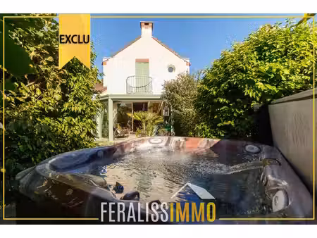 maison familiale de 122 m2 avec jardin et espace jacuzzi !