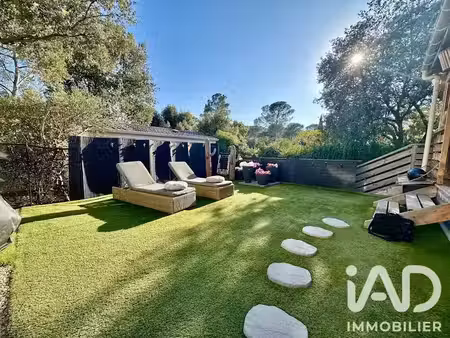 vente terrain 195 m² à frejus (83600)  131 000 €