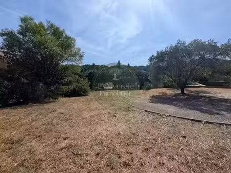 vente terrain à batir 620 m² à la destrousse (13112)  240 000 €