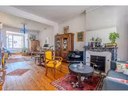 bordeaux fondaudège - appartement t2 évolutif en t3 de 65 m² avec parking  cave de 20 m² e